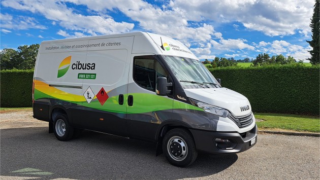 Véhicule Cibusa pour les révisions de citernes